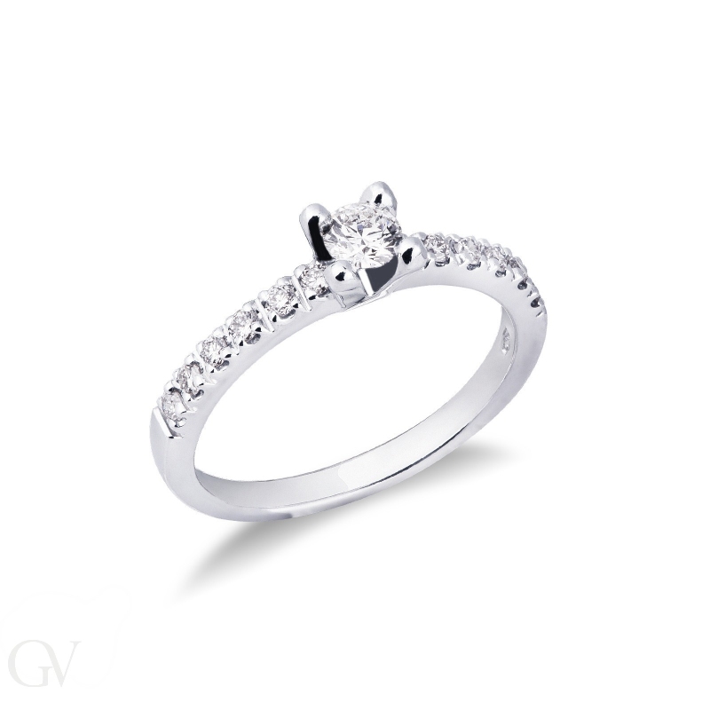 Solitaire diamond ring white gold 18k