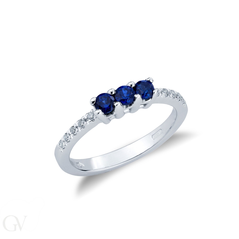 White gold 18k trilogy with blue sapphires and diamonds 