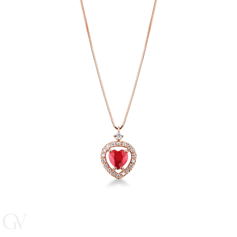 Collana in oro rosa 18k con ciondolo cuore rubino e diamanti