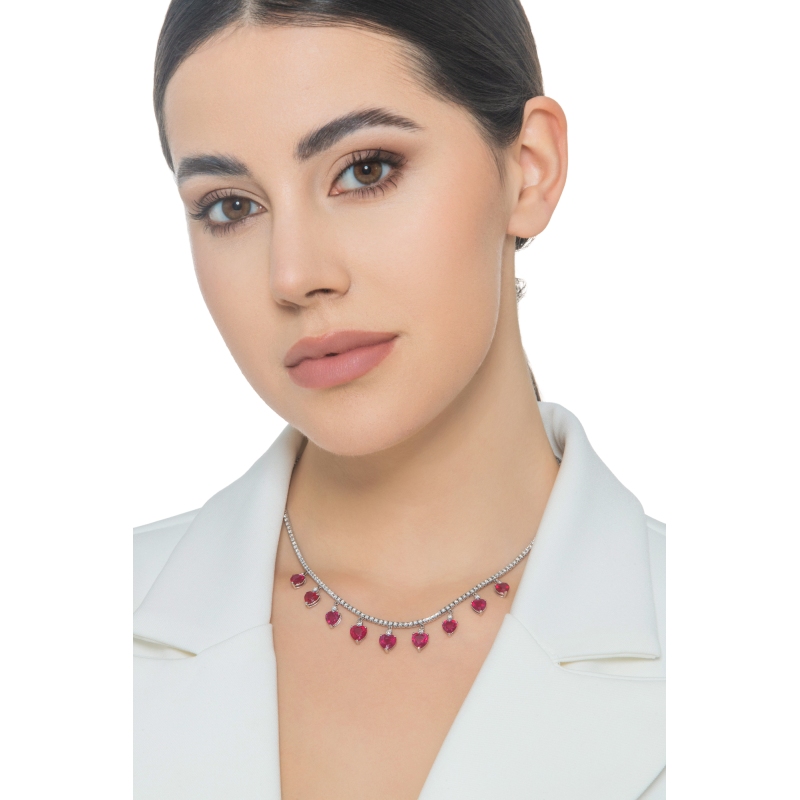 Girocollo tennis in oro bianco 18k con rubini a cuore e diamanti