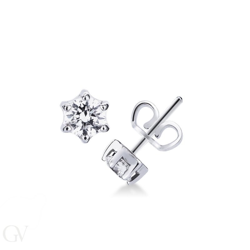 18k white gold earrings with light point diamond 