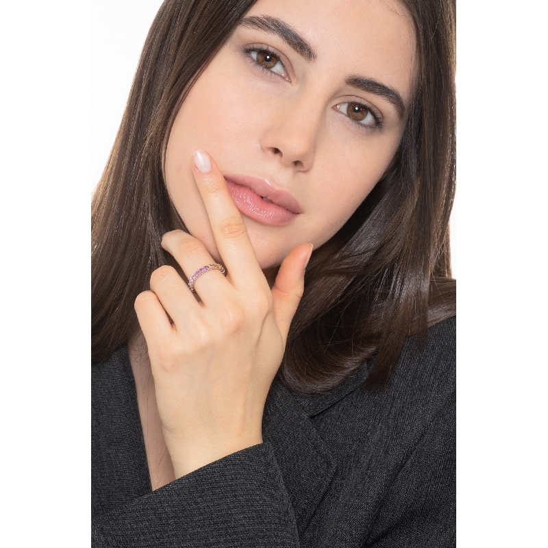 Anello Eternity con Zaffiri Rainbow Oro Bianco 18K