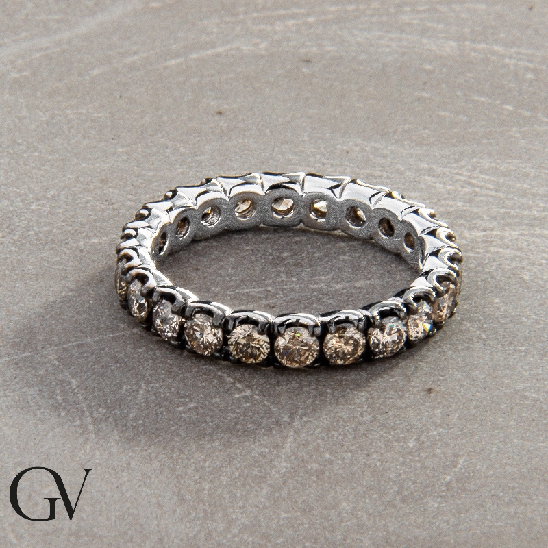 18k white gold eternity ring with brown diamonds 