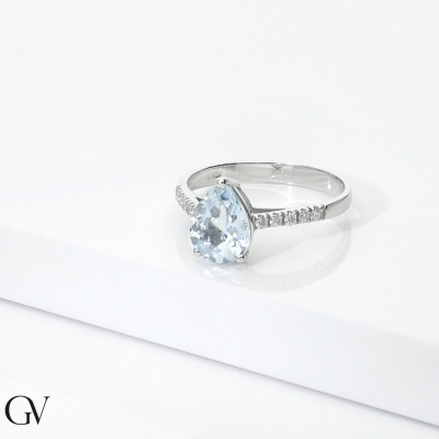 Anello in oro bianco 750 acquamarina e diamanti