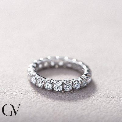 Anello Eternity in Oro Bianco 18k con Diamanti