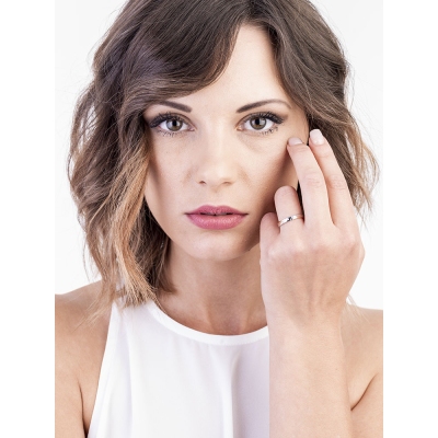 White and rose gold 18k anniversary ring with diamond 