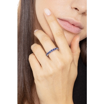 18k white gold full eternity ring with blue sapphires, ct 0.10