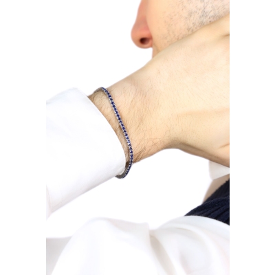 Square daw tennis bracelet with sapphires 