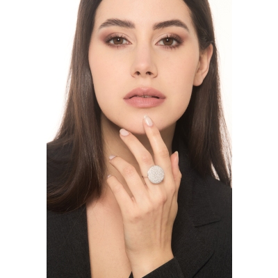 Anello tondo pavè diamanti in oro bianco 18k