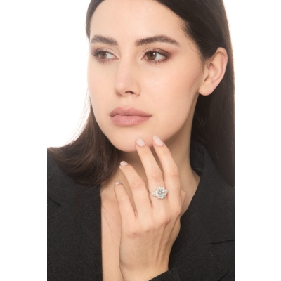 Anello contorno in oro bianco 750 con acquamarina e diamanti sul gambo