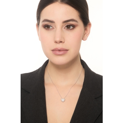 Collana in oro bianco 18k con ciondolo pavè cuore in diamanti