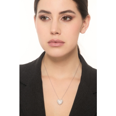 Collana in oro bianco 18k con ciondolo cuore bombato pavè in diamanti