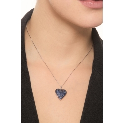 Collana in oro bianco 18k con ciondolo cuore pavè brunito zaffiri blu 2