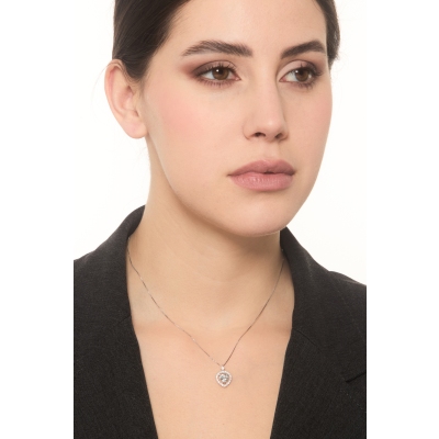 Collana in oro bianco 18k con ciondolo acquamarina cuore e diamanti