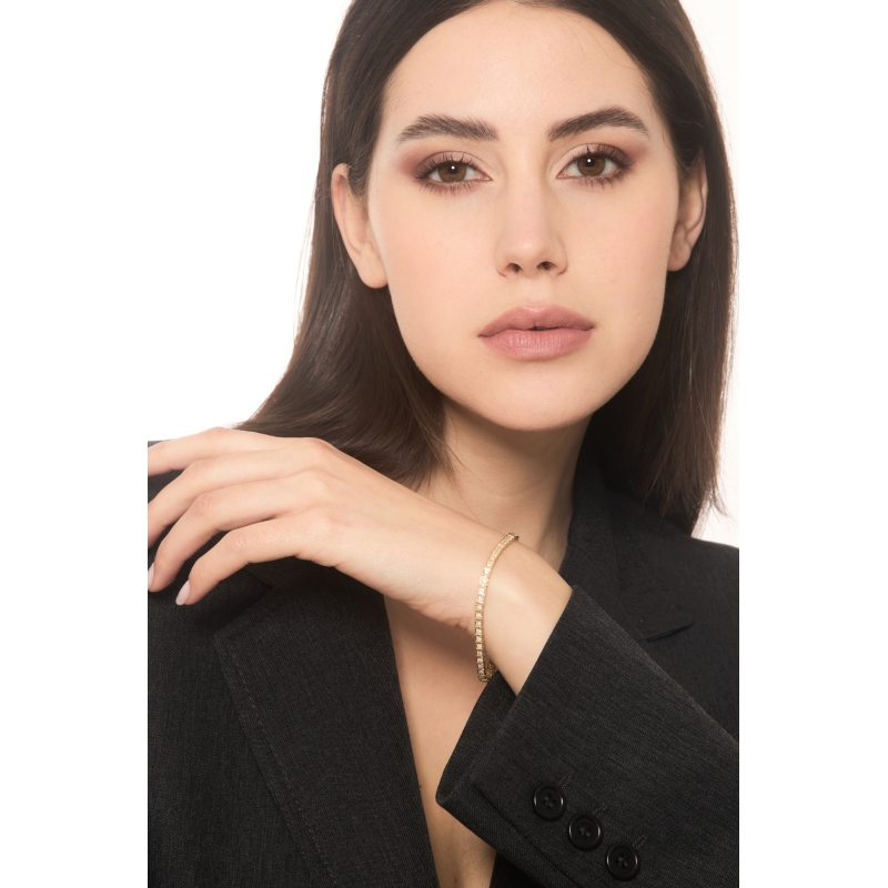 18k yellow gold, stylish tennis bracelet with diamonds