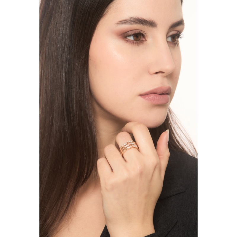 Anello in oro rosa 18k a fascia con diamanti