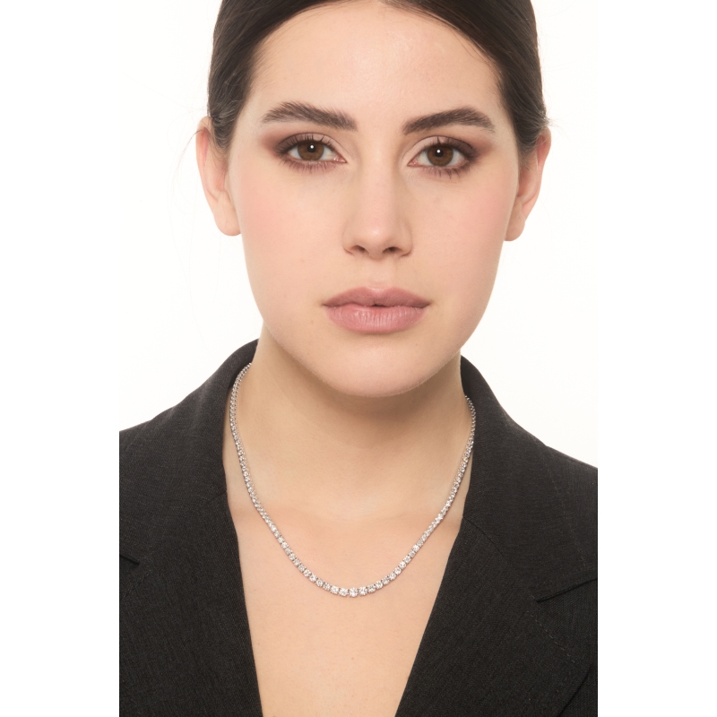 Girocollo tennis in oro bianco 18k a scalare con diamanti