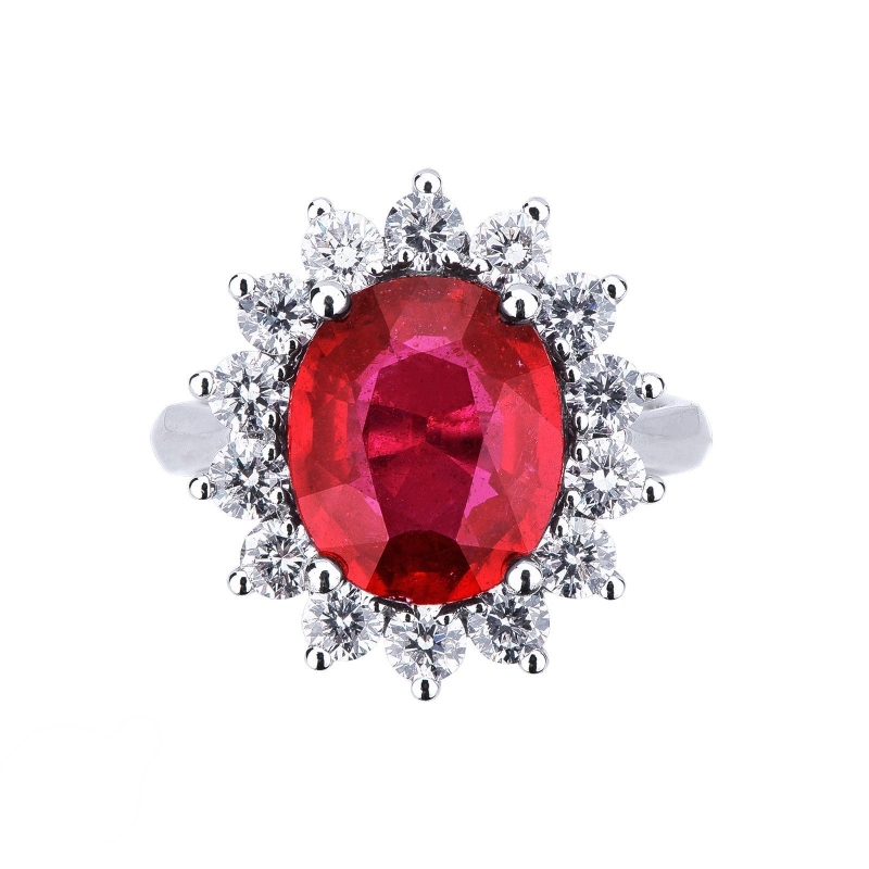 Halo ring white gold 18k with diamonds and a central ruby