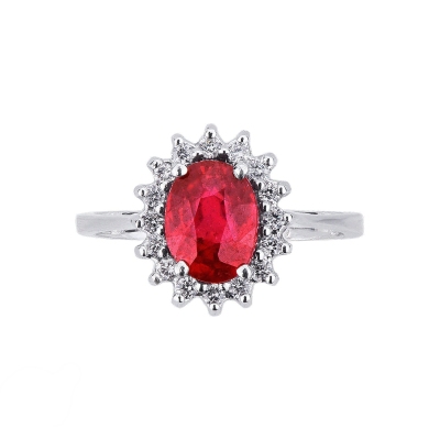 White gold 18k halo ring with ruby and diamonds