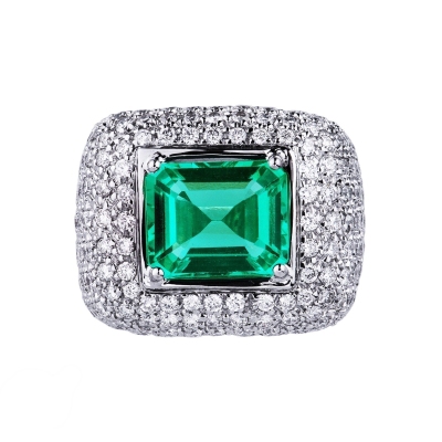 18K white gold ring with emerald and diamonds pavé