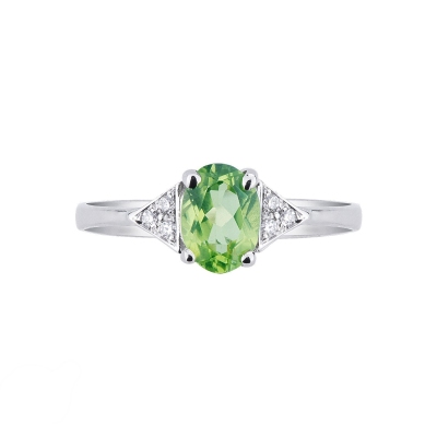 18k white gold ring with peridot and lateral diamonds 