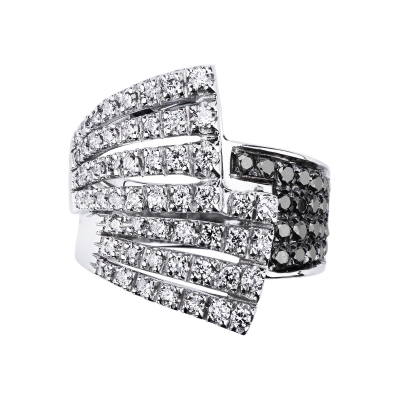 White gold 18k irregular band ring with black and white diamonds