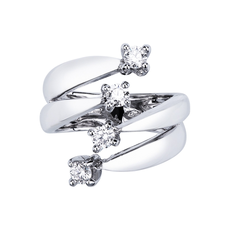 White gold 18k ring with four diamonds 
