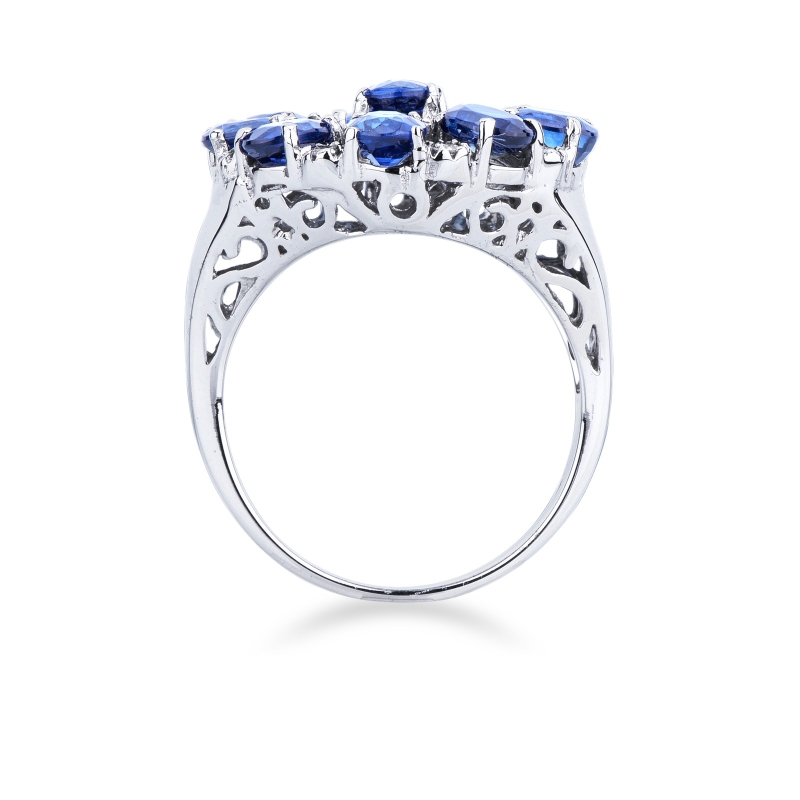 White gold 18k ring with blue sapphires and diamonds
