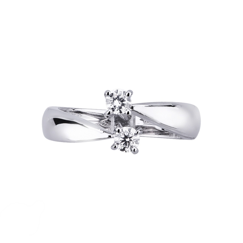 18k white gold curved shank diamond ring