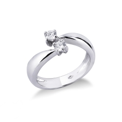 18k white gold curved shank diamond ring