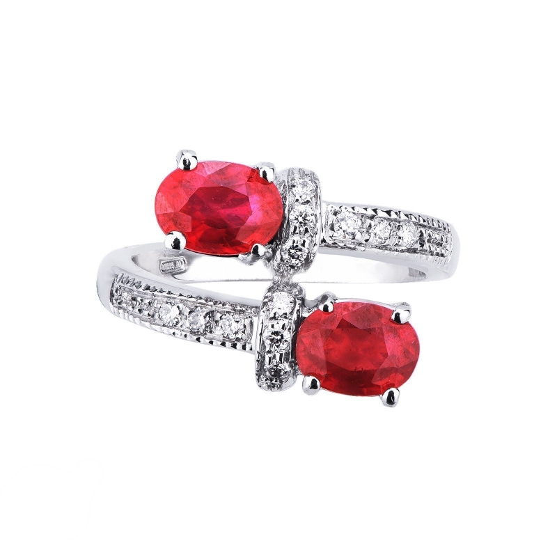 White gold 18k curved shank ring with diamonds an rubies oval cut 