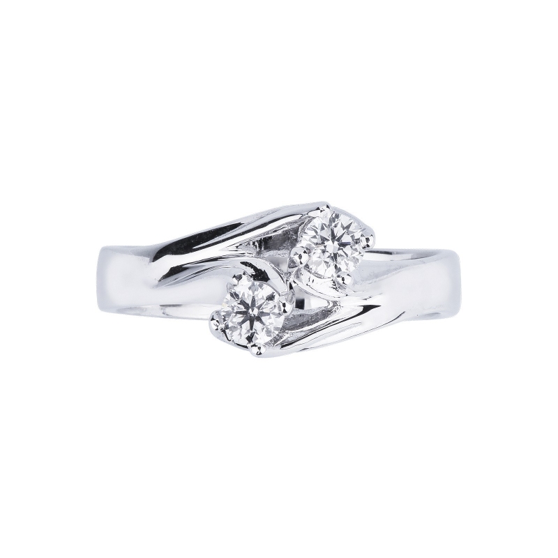Curved shank ring in white gold 18k with diamonds brilliant cut 