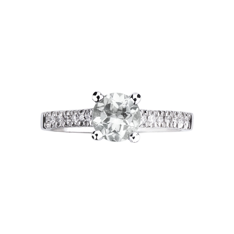 White gold 18k ring with a 0,50 ct diamond and diamond shoulder set