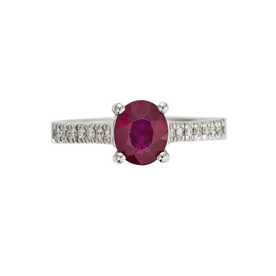Ring with a central ruby and diamonds shoulder set