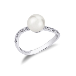 White gold 18k curved ring with a natural pearl and diamonds 