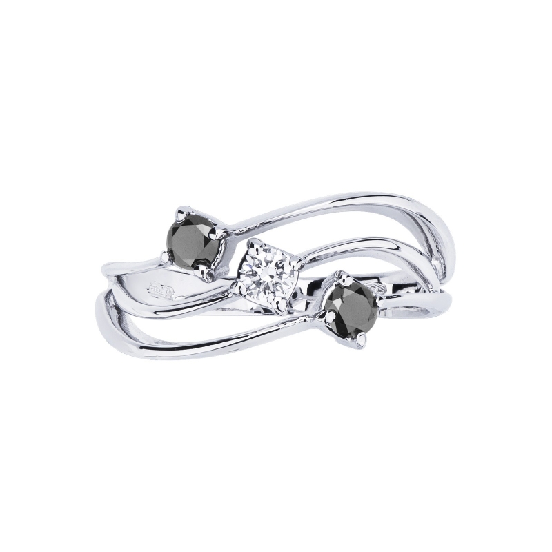 White gold 18k trilogy ring with black and white diamonds 
