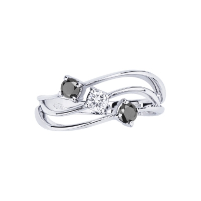 White gold 18k trilogy ring with black and white diamonds 