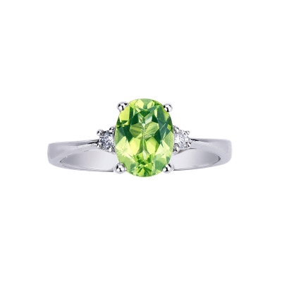 18k white gold ring with peridot and two diamonds on each side
