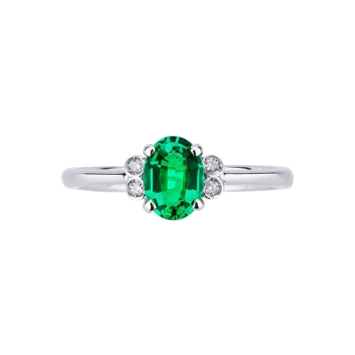 18k white gold ring with emerald and diamonds 