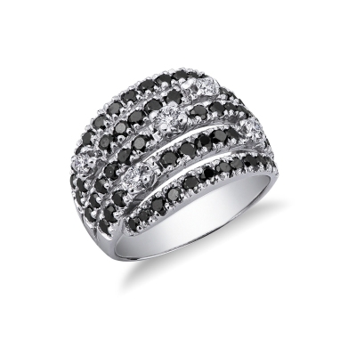 18k white gold ring with white and black diamonds 