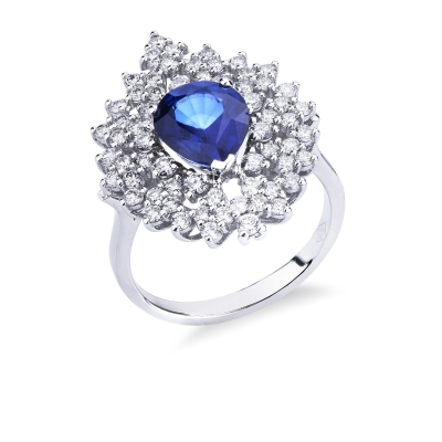 White gold 18k ring with a blue sapphire and halo diamonds 