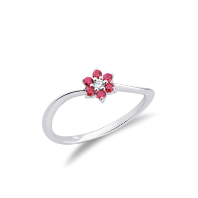 White gold 18k ring with diamonds and rubies 