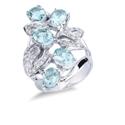 18k white gold with diamonds and aquamarine 