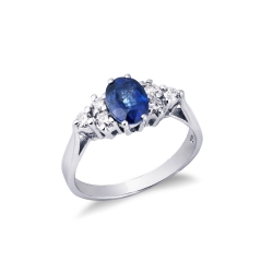 18k white gold ring with diamonds and sapphire