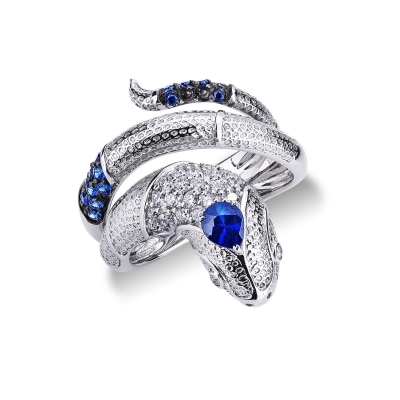 18k white gold ring with a blue sapphire snake and diamonds 