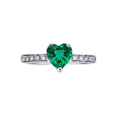White gold 18k ring with a central emerald heart cut and diamonds 