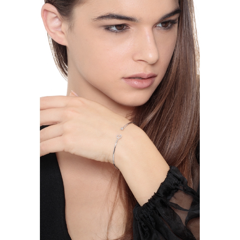 18k white gold rigid bracelet with letter G