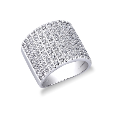 18k white gold band ring with diamonds