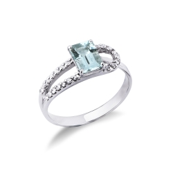 White gold 18k ring with aquamarine emerald cut and diamonds 