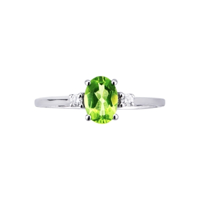 18k white gold ring with peridot and diamonds 
